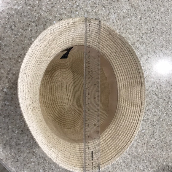 Ladies hat - Picture 5 of 7